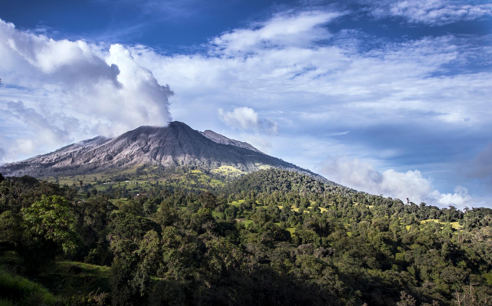 Volcan Turrialba   Costa Rica