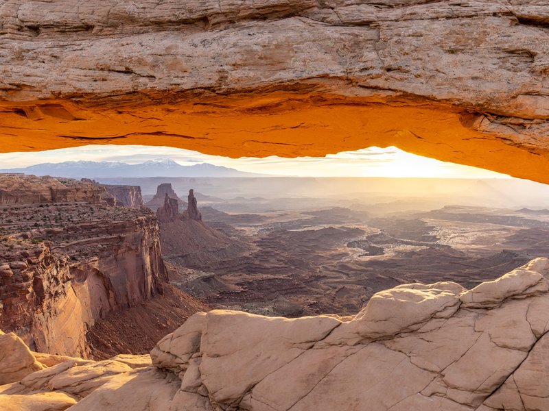 Mesa Arch dans le Parc National des Canyonlands, Utah, États Unis.