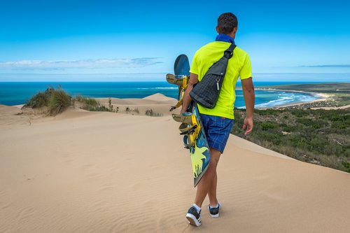 Sandboard sur une place cachée en Afrique du Sud
