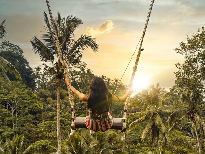 femme sur une balancoire a Tegalalang Rice Terrace Bali indonesie