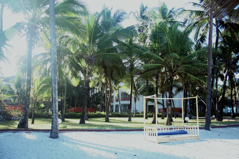 Palmiers sur la plage de Diani beach, Kenya