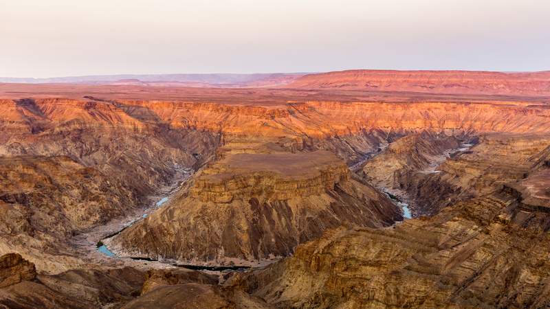 shutterstock_1554580361_FishRiverCanyon