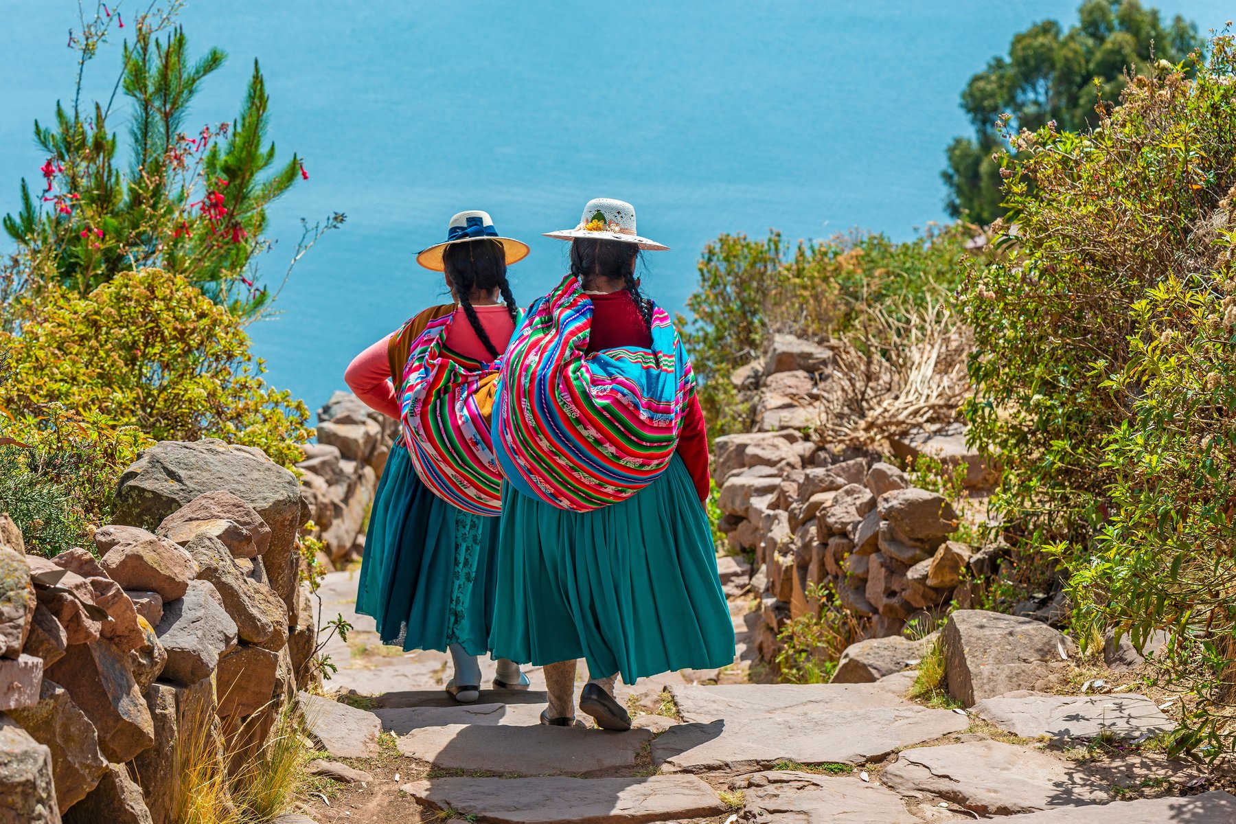 Femmes quechua sur l'île de Taquile, lac Titicaca, Pérou.