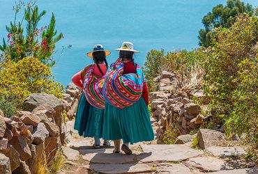 Femmes quechua sur l'île de Taquile, lac Titicaca, Pérou.