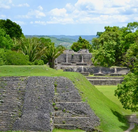 Ruines maya a Xunantunich au Belize