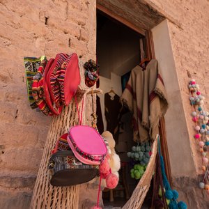 Boutique de souvenirs dans la ville touristique de Purmamarca à Jujuy en Argentine