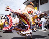Danseuse au carnaval de San Pedro en Colombie