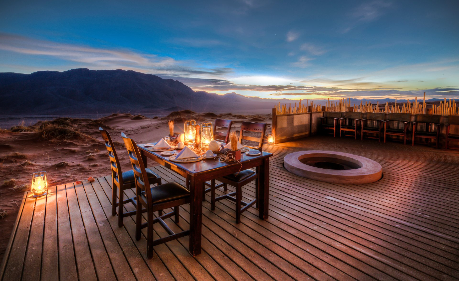 Désert du Namib Dîner aux chandelles voyage de noces