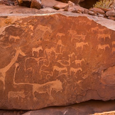 Gravures a Twyfelfontein en Namibie