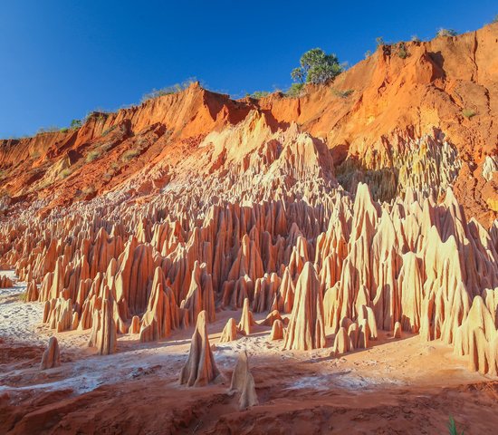 Tsingy_rouge_Madagascar