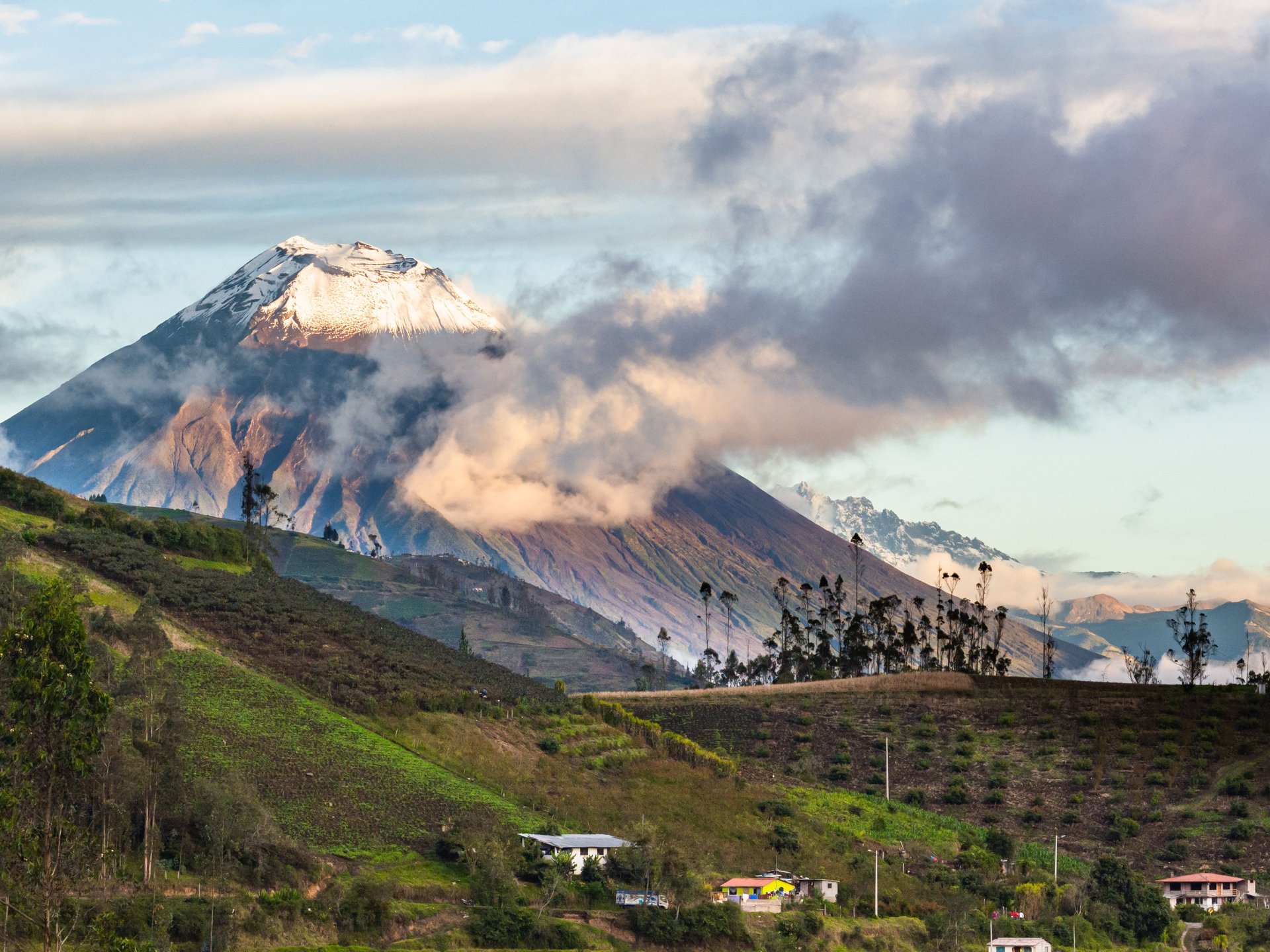 Trek : 6 volcans actifs où faire de la randonnée