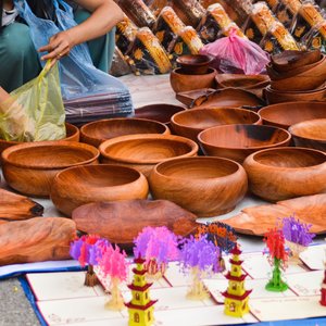 Vente de souvenirs à Luag Prabang, Laos