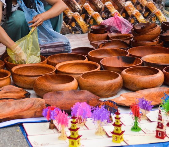 Vente de souvenirs à Luag Prabang, Laos