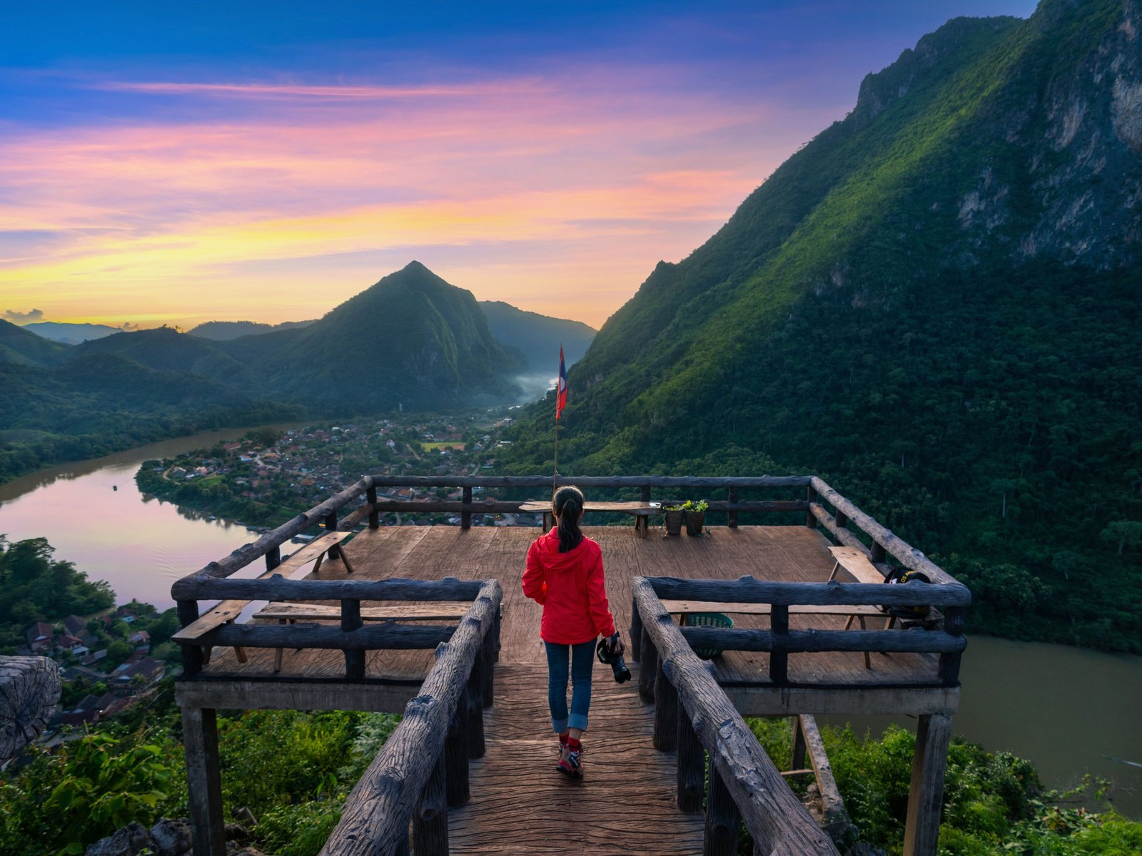 _Point de vue de Pha chom nang à Nong Khiaw, Laos.