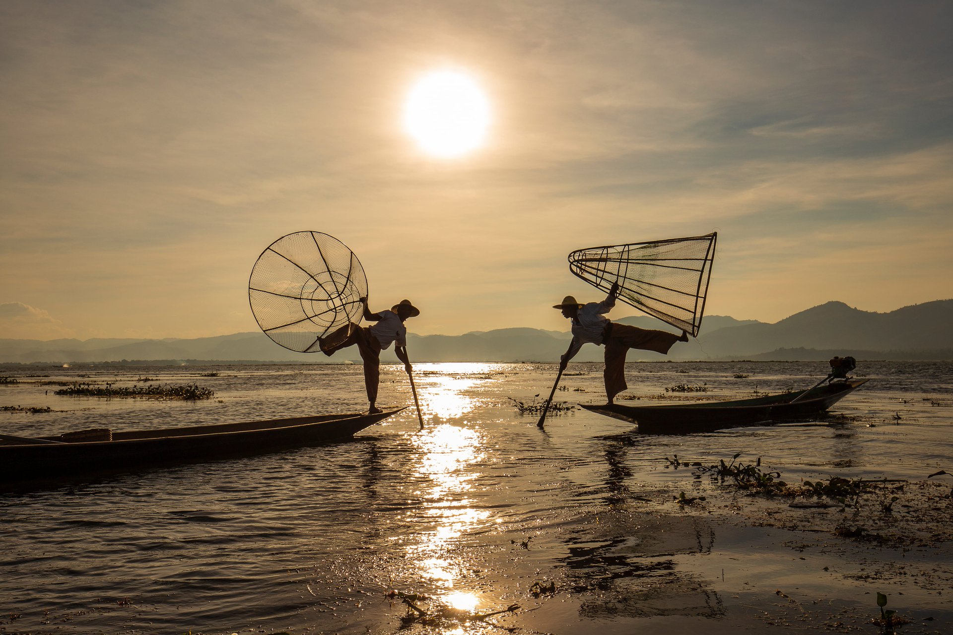 Pêcheurs sur le lac Inle en Birmanie, Myanmar