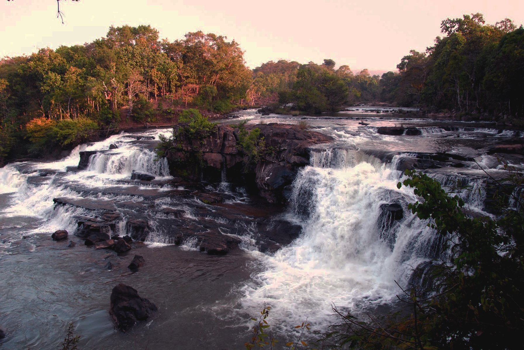 Cascade Sud Laos