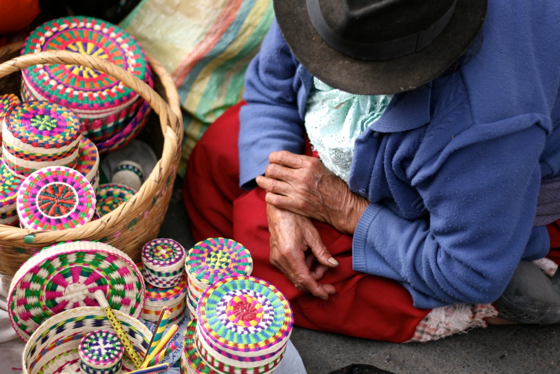 femme marche equateur