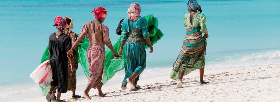 Femmes sur les plages de zanzibar