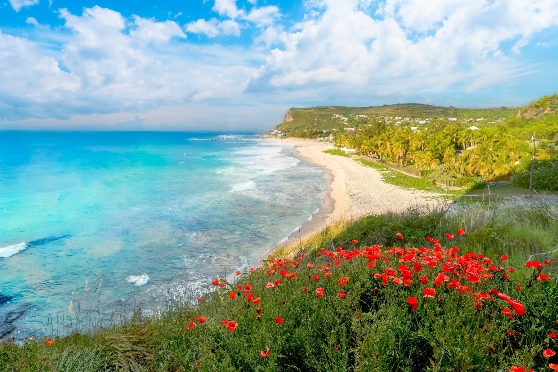 Paysage avec la plage de Boucan Canot à l'île de la Réunion