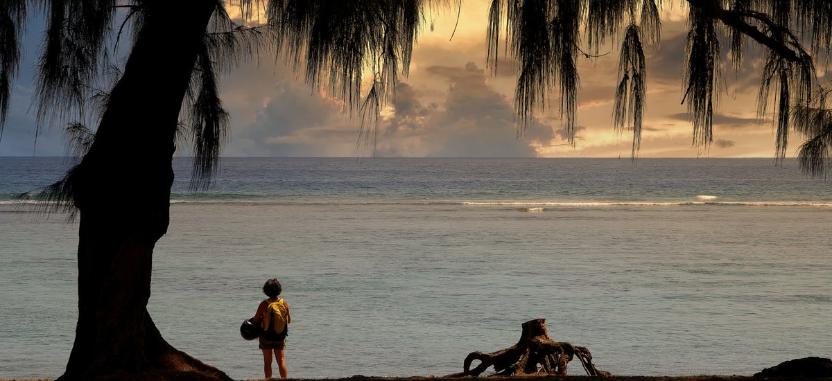 Couché de soleil sur une plage de l'île de la Réunion