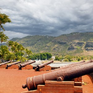 Canon historique sur la place Le Barachois, Saint Denis, l'île de la Réunion
