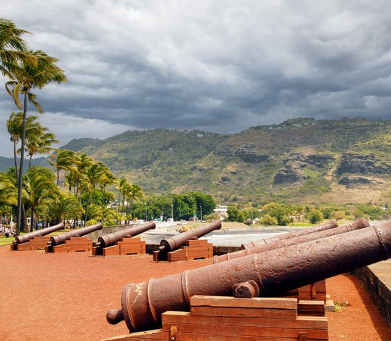 Canon historique sur la place Le Barachois, Saint Denis, l'île de la Réunion