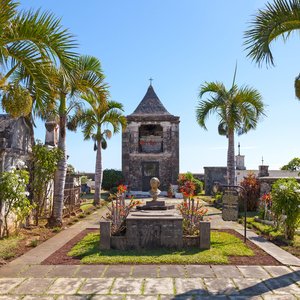 Tombeau du poète Leconte de Lisle au Cimetière Marin, Saint Paul, La Réunion