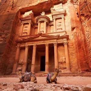 INCONTOURNABLES   Al Khazneh  trésor de Petra Jordanie 