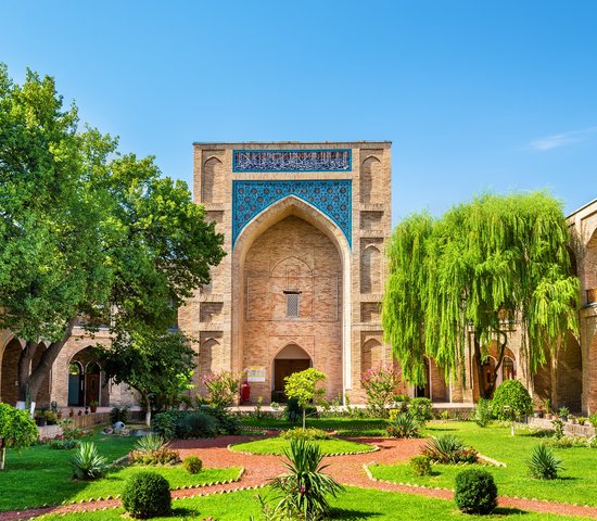 Madrasa médiévale en Ouzbékistan
