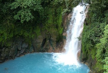 rio celeste costa rica