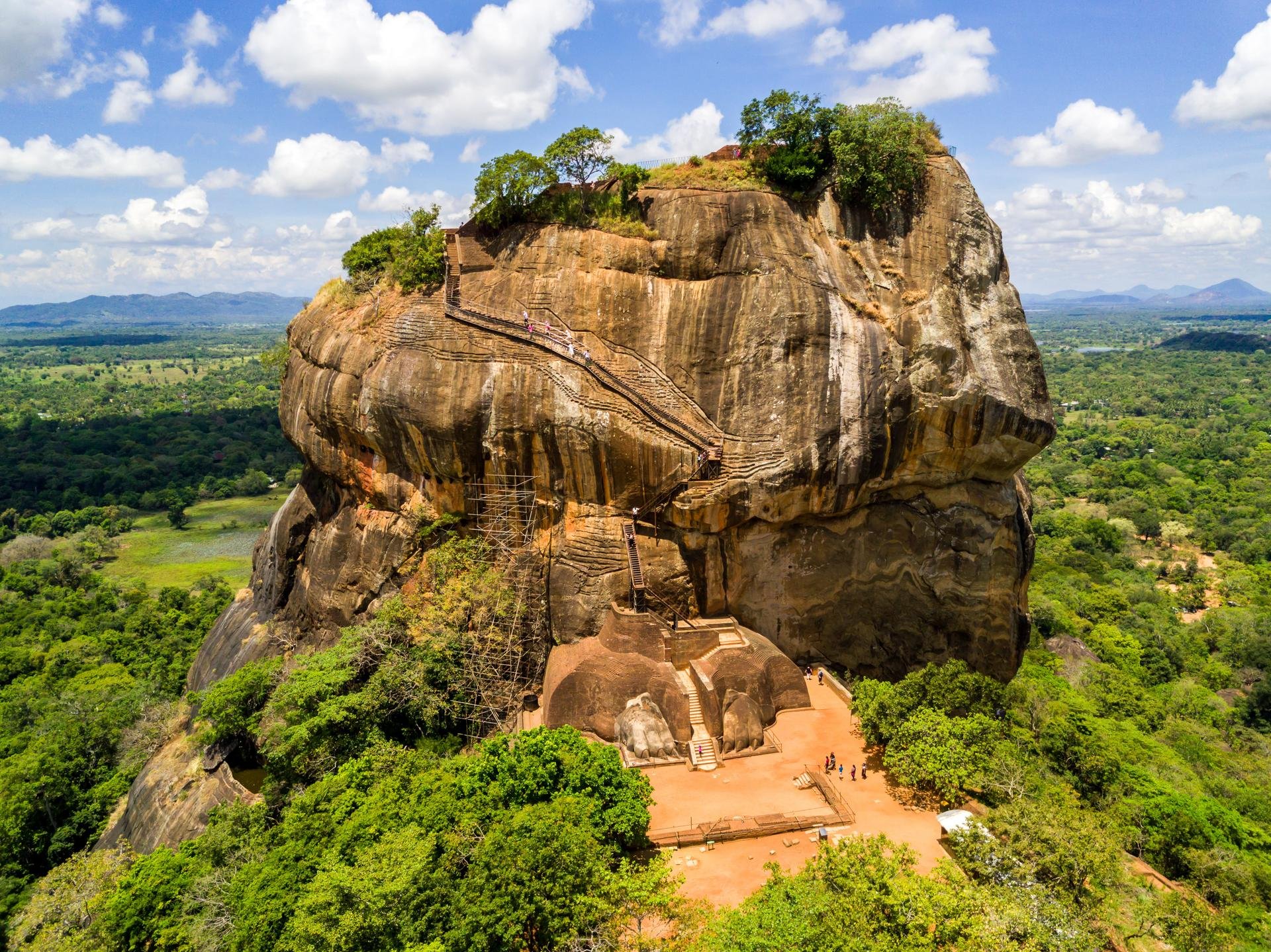 sigiriya rocher du lion   sri lanka