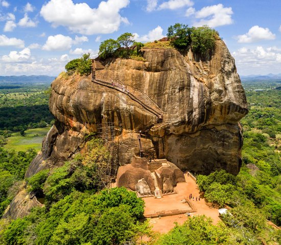 sigiriya rocher du lion   sri lanka