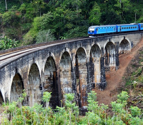 sri lanka train