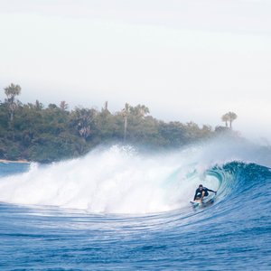 surf à Java en Indonésie