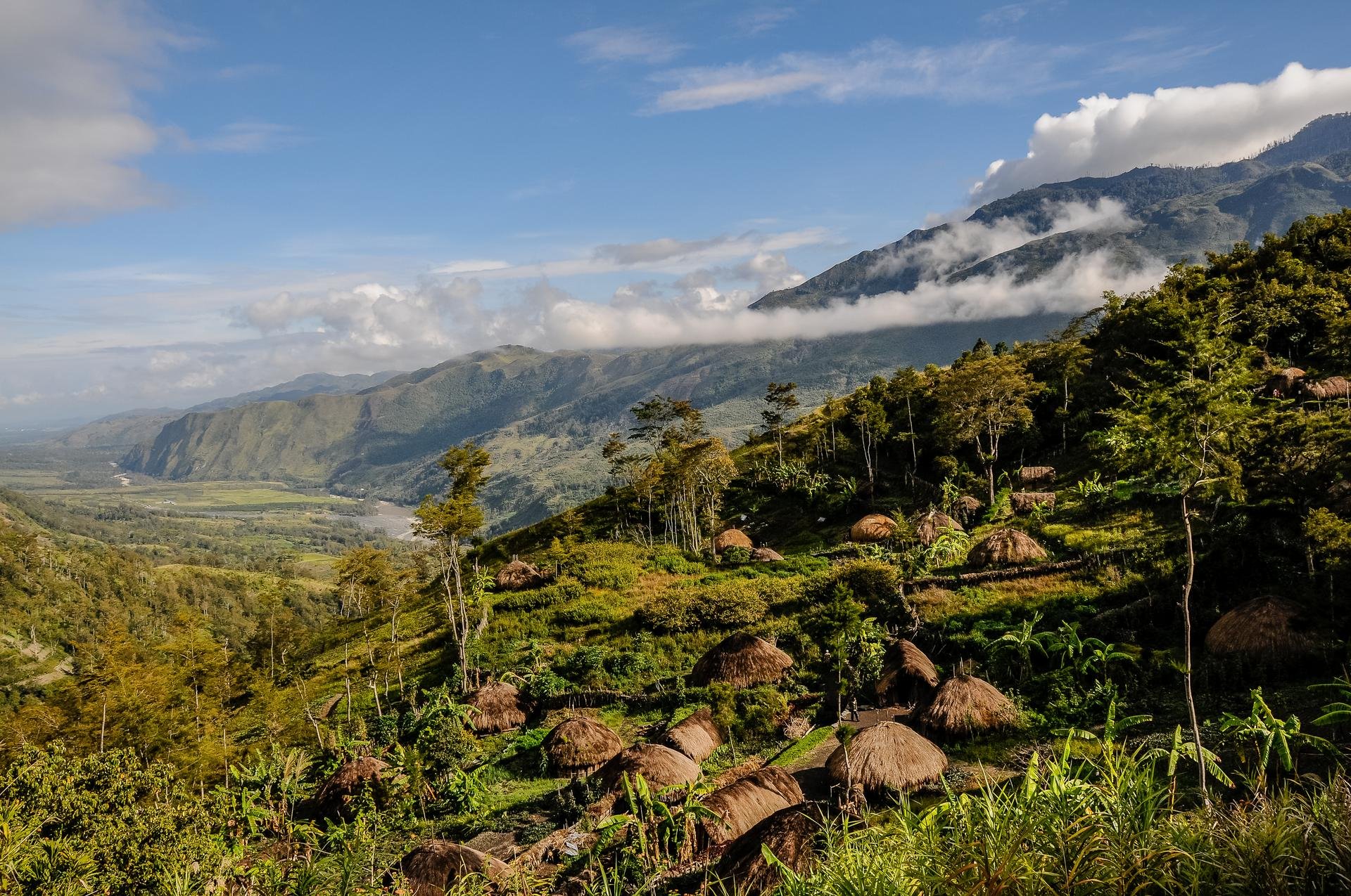 Trek et rencontres en terre papoue